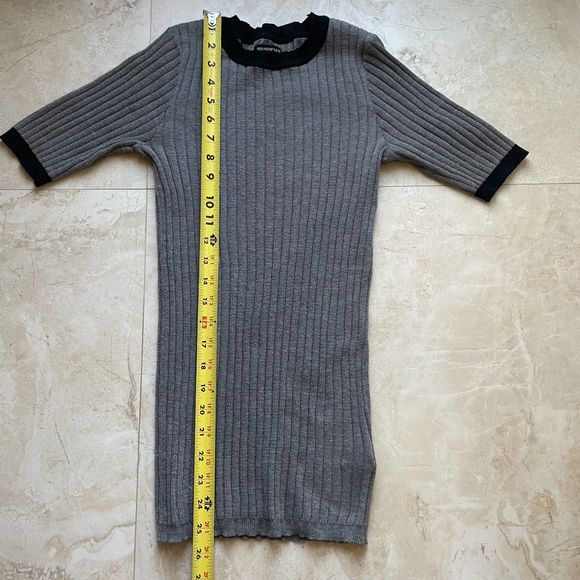 WhoWhatWear Grey Ribbed Fitted Short Sleeve Sweater Size XS - Picture 7 of 8